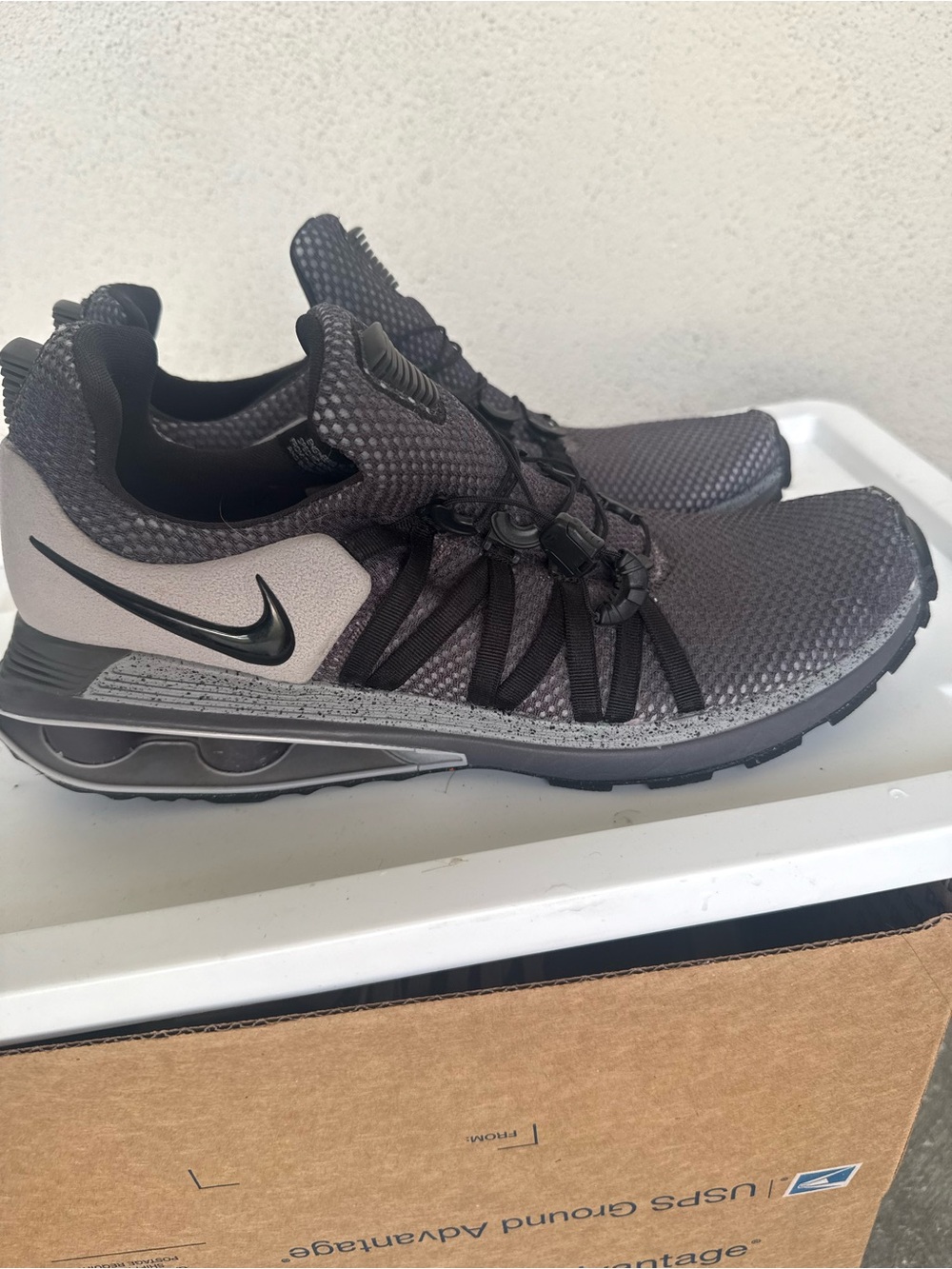 Men's Nike Athletic Lace-Up Sneakers in Dark Gray